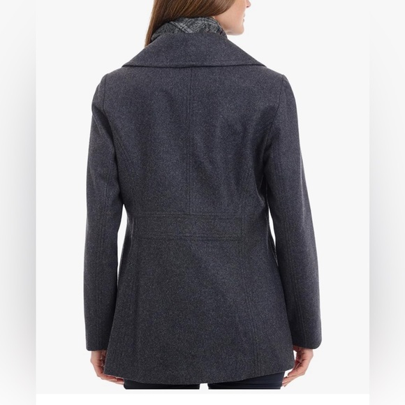 LONDON FOG womens Double Breasted Peacoat With Scarf, Dark Grey, Small - Picture 4 of 6